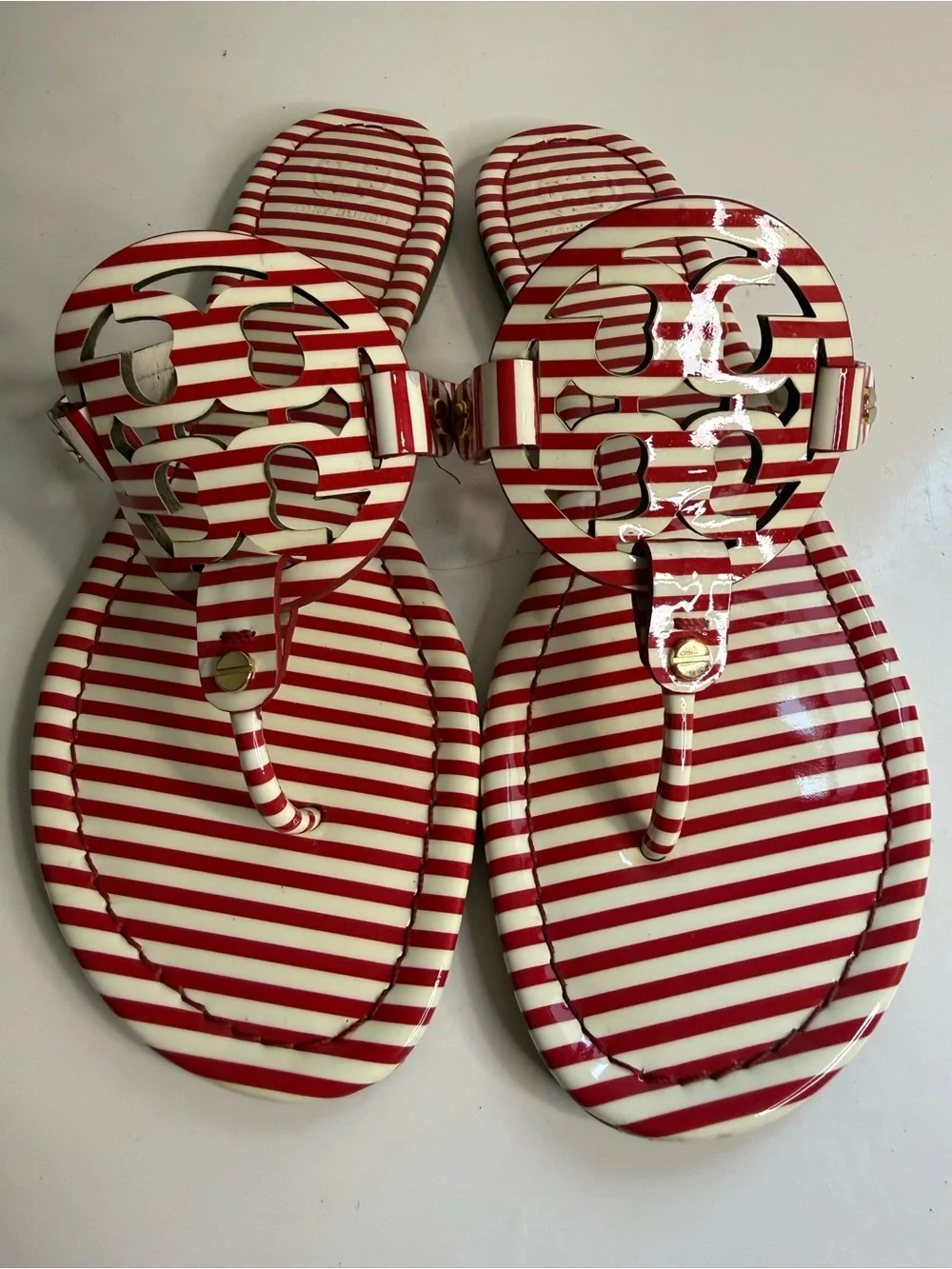 Tory Burch miller size 9  Red and White Striped Patent Logo Thong Sandals